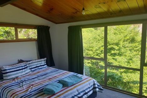 Photo of property in 8 Evergreen Place, Sunshine Bay, Queenstown, 9300