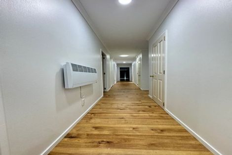 Photo of property in 180 Settlement Road, Papakura, 2110