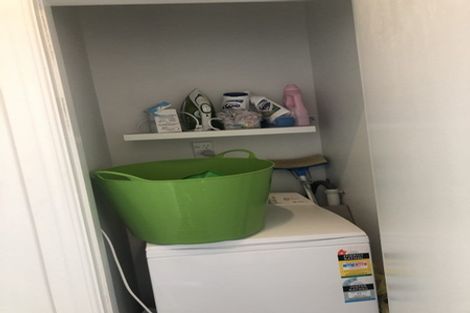 Photo of property in 20 Scarborough Terrace, Mount Victoria, Wellington, 6011