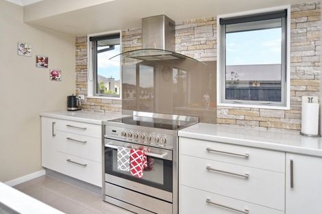 Photo of property in 23 Churchill Drive, Rangiora, 7400