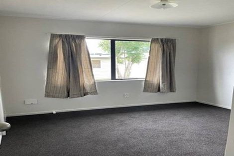 Photo of property in 1/100 Shifnal Drive, Randwick Park, Auckland, 2105