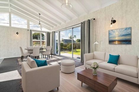 Photo of property in 2 Muir Avenue, Mangere Bridge, Auckland, 2022