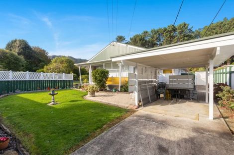 Photo of property in 37 Raukawa Street, Stokes Valley, Lower Hutt, 5019