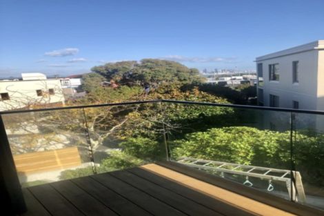 Photo of property in 105/8a Lake Pupuke Drive, Takapuna, Auckland, 0622