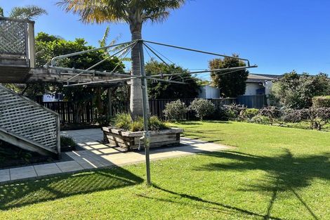 Photo of property in 239 Forrest Hill Road, Forrest Hill, Auckland, 0620