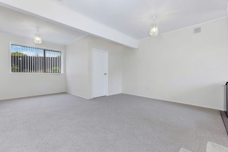 Photo of property in 2/9 Choice Avenue, Henderson, Auckland, 0612