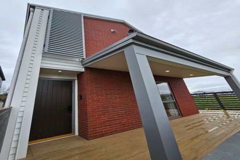 Photo of property in 3 Yellow Pear Lane, Karaka, 2578