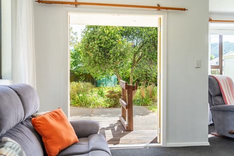 Photo of property in 4 Davis Crescent, Elderslea, Upper Hutt, 5018