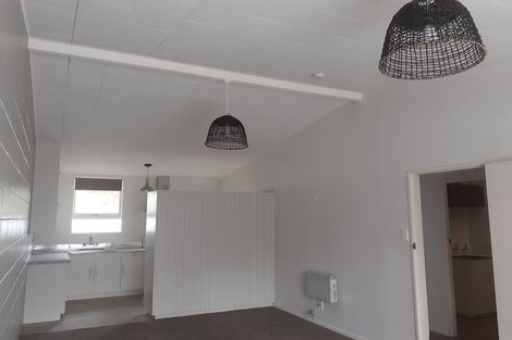 Photo of property in 10 Clendon Court, Roslyn, Palmerston North, 4414
