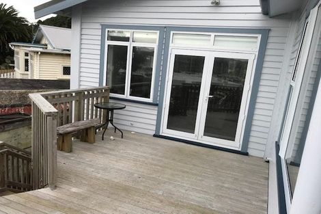 Photo of property in 494 Evans Bay Parade, Hataitai, Wellington, 6021