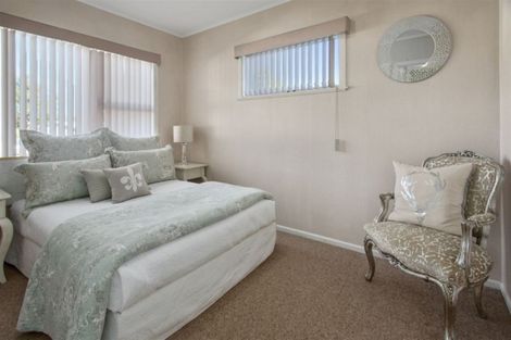 Photo of property in 99 Sturges Road, Henderson, Auckland, 0612