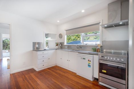 Photo of property in 64 Helston Road, Paparangi, Wellington, 6037