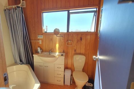 Photo of property in 28 Hollinger Place, Nawton, Hamilton, 3200