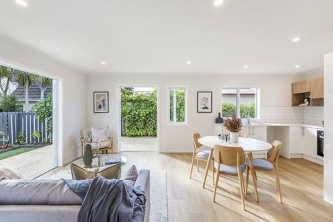 Photo of property in 2/13 Oregon Avenue, Avondale, Auckland, 1026