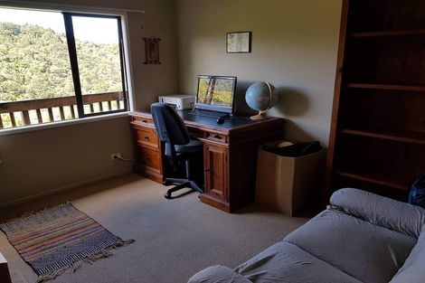 Photo of property in 8 Unity Road, Waitakere, Henderson, 0781