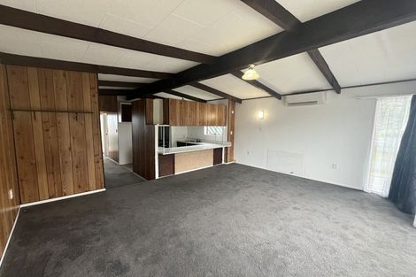 Photo of property in 2 Mervyn Place, Plimmerton, Porirua, 5026