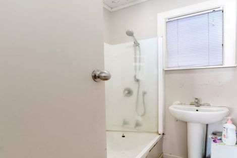 Photo of property in 8a Farnworth Avenue, Holdens Bay, Rotorua, 3010