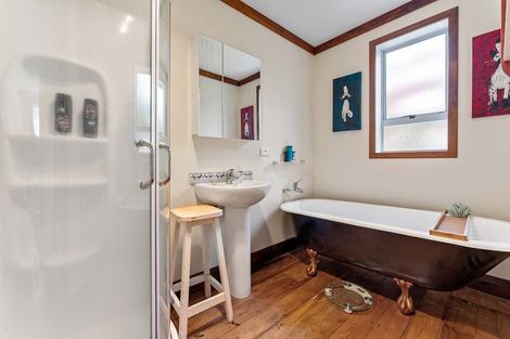 Photo of property in 56 Ngataringa Road, Devonport, Auckland, 0624