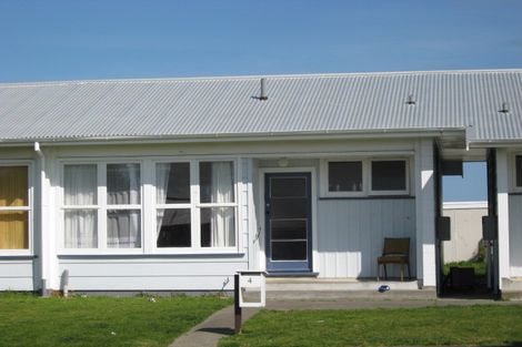 Photo of property in 4 Rogers Street, Castlecliff, Whanganui, 4501