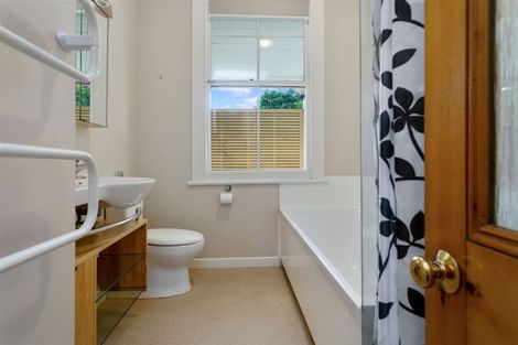 Photo of property in 46c Hamilton Road, Cambridge, 3434