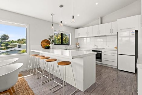 Photo of property in 9 Busby Hill, Havelock North, 4130