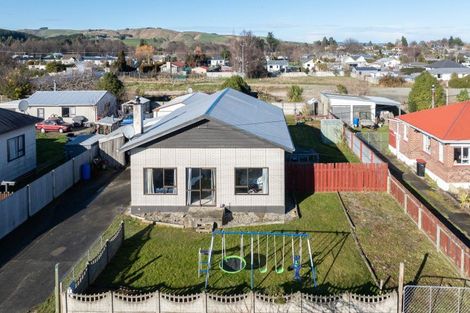 Photo of property in 5 Waverley Street, East Gore, Gore, 9710