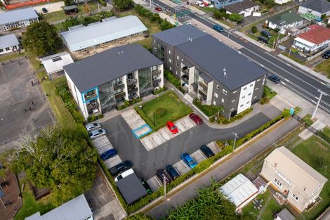 Photo of property in 210/165 Lake Road, Northcote, Auckland, 0627