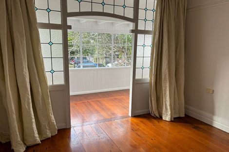 Photo of property in 1/30 Princes Street, Northcote Point, Auckland, 0627