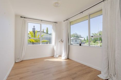 Photo of property in 15 Runciman Place, Dannevirke, 4930