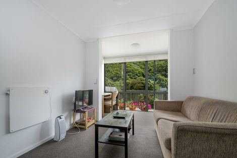 Photo of property in 4/1 Angle Street, Picton, 7220