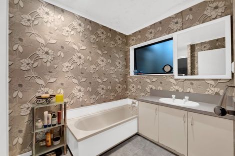 Photo of property in 10 Clawton Street, Westown, New Plymouth, 4310