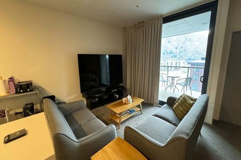 Photo of property in Wyndham Gardens Apartments, 30 Red Oaks Drive, Frankton, Queenstown, 9300