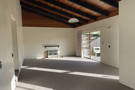 Photo of property in 15 Winara Avenue, Waikanae, 5036