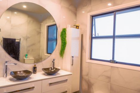 Photo of property in 57 Hawaiian Parade, Arkles Bay, Whangaparaoa, 0932