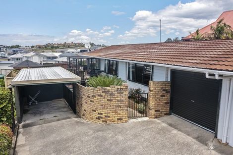 Photo of property in 37b Albatross Road, Red Beach, 0932