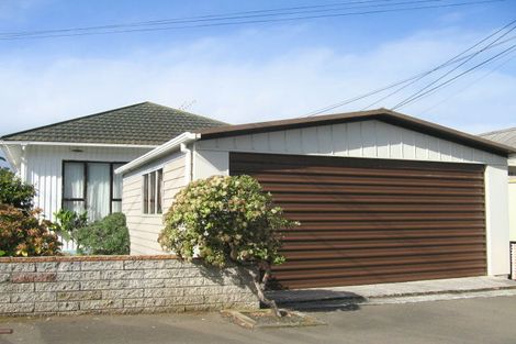 Photo of property in 77 Freyberg Street, Lyall Bay, Wellington, 6022