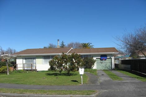 Photo of property in 2 Hornsby Street, Carterton, 5713