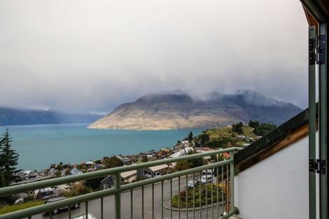 Photo of property in 1b Caples Place, Fernhill, Queenstown, 9300