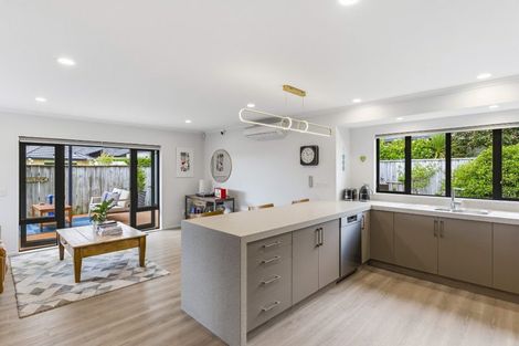 Photo of property in 90 Regent Drive, Paraparaumu Beach, Paraparaumu, 5032