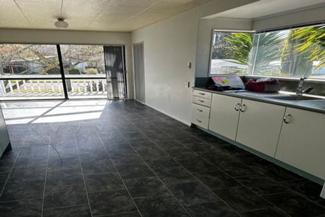 Photo of property in 5 Augustus Earle Place, Pukehangi, Rotorua, 3015
