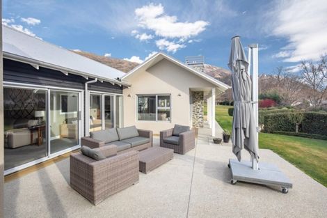 Photo of property in 9 Hollyhock Lane, Wanaka, 9305