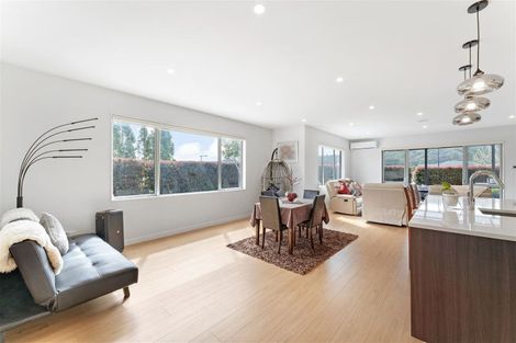 Photo of property in 4 Kauri Grove Drive, Kumeu, 0810