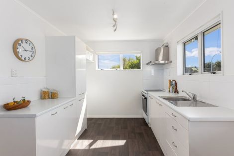 Photo of property in 3 Toporoa View, Ascot Park, Porirua, 5024