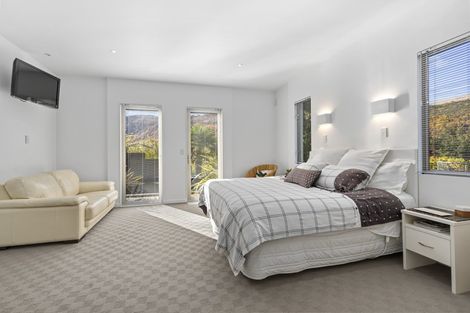 Photo of property in 21 Hood Crescent, Arrowtown, 9302