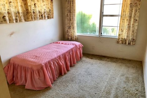 Photo of property in 2/6a Kallu Crescent, Mount Roskill, Auckland, 1041