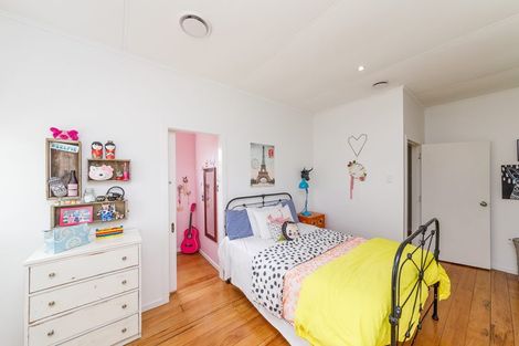 Photo of property in 38 Grey Street, Marton, 4710