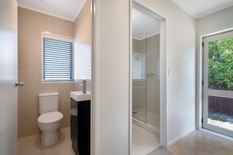 Photo of property in 9 Central Park Drive, Te Atatu South, Auckland, 0610