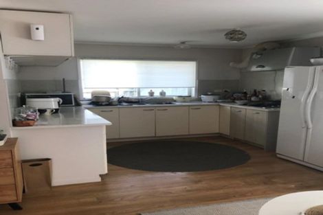 Photo of property in 66a Parrs Cross Road, Henderson, Auckland, 0612