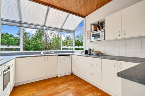 Photo of property in 2/17 Tobruk Crescent, Milford, Auckland, 0620