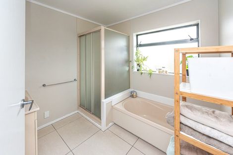 Photo of property in 15 Rangitatau Road West, Pakaraka, Wanganui, 4574